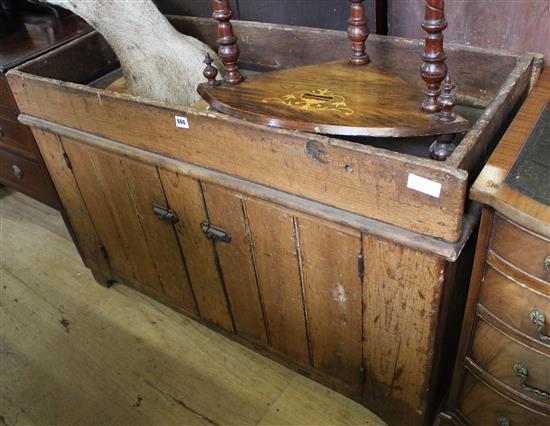 Pine dry sink